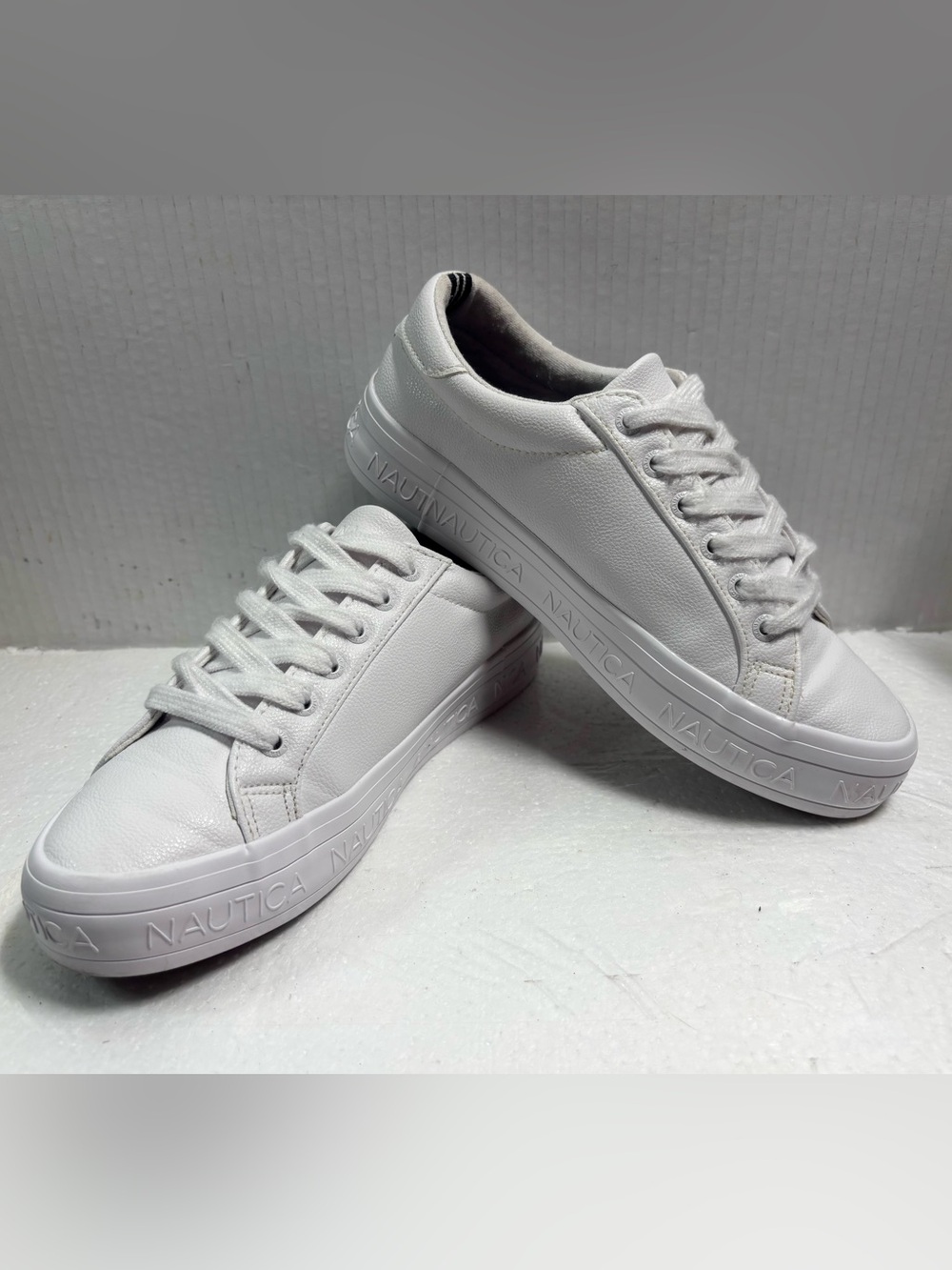 Nautica Women’s  Navtech Comfort Technology Court Style Leather Lace-Up Sneaker